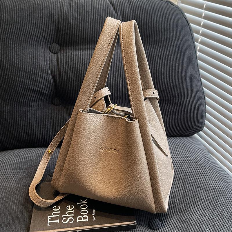 Fashion Niche Design Portable Vegetable Basket Bucket Bag Women's Casual Lychee Pattern Single Shoulder Child and Mother Bag