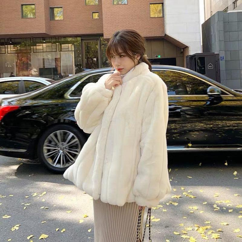 Autumn and Winter New Plush Thickened Imitation Leather Imitation Rabbit Hair Short Coat Women's Imitation Mink Hair Loose Coat