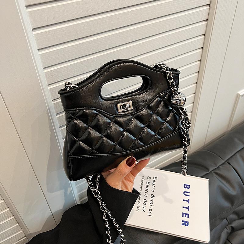 Handbag Bucket bag New chain Shoulder bag Women's fashion versatile diamond messenger bag