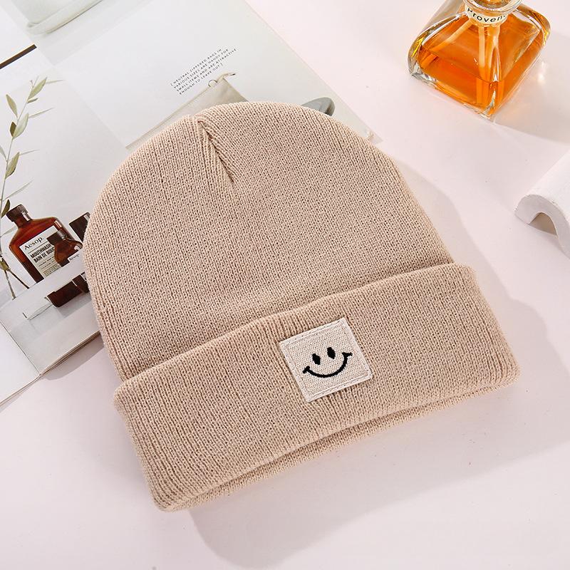 Children's Smiling Face Hats In Stock Children's Candy Colored Knitted Hats with Embroidery Cold Hats for Boys Girls Smiling Face Logo Yarn Hats