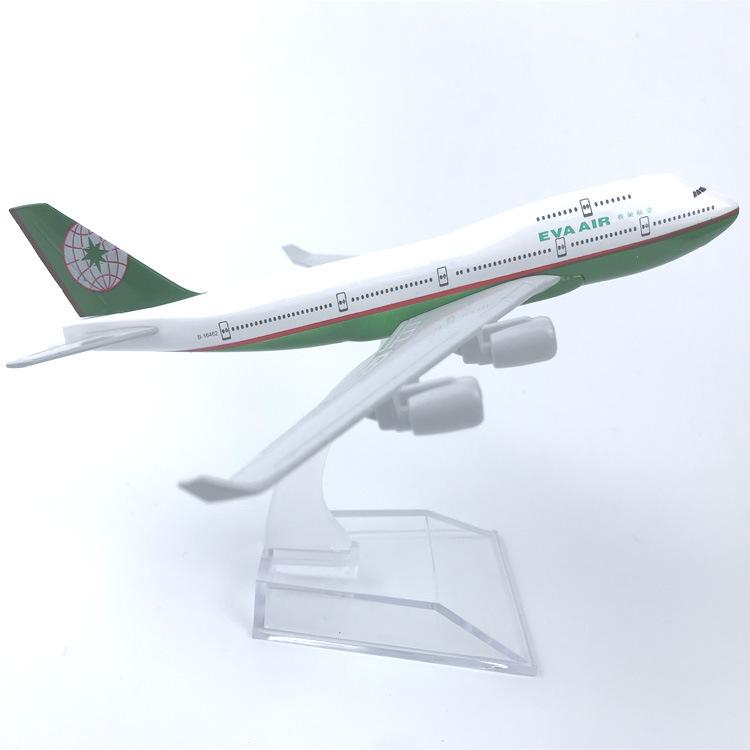 

16CM Alloy Aircraft Model Taiwan Evergreen 747 Collectible With Landing Gear Children s Toy Gift