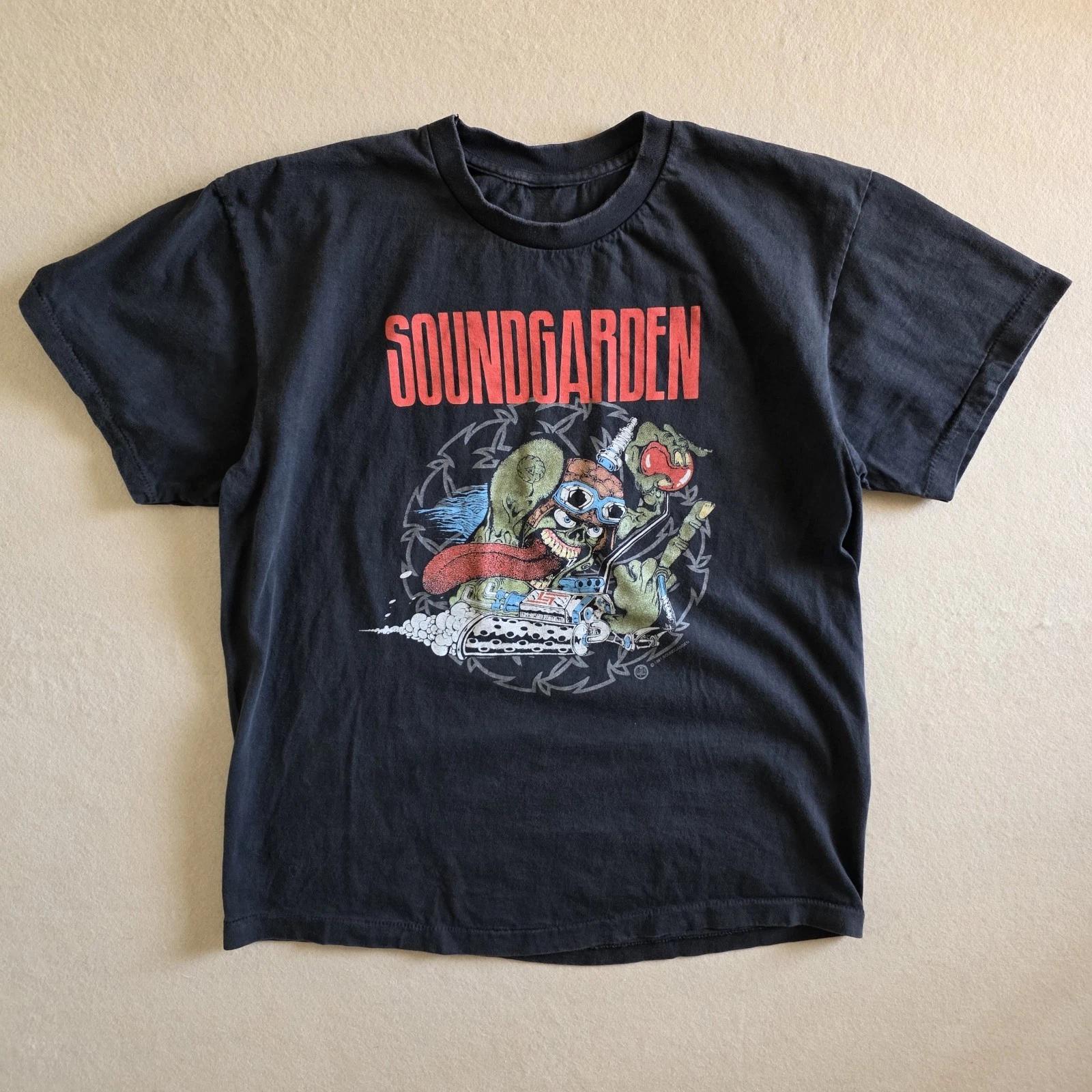 Soundgarden Badmotorfinger 1991 Tour Print Tshirt Faded Black L S