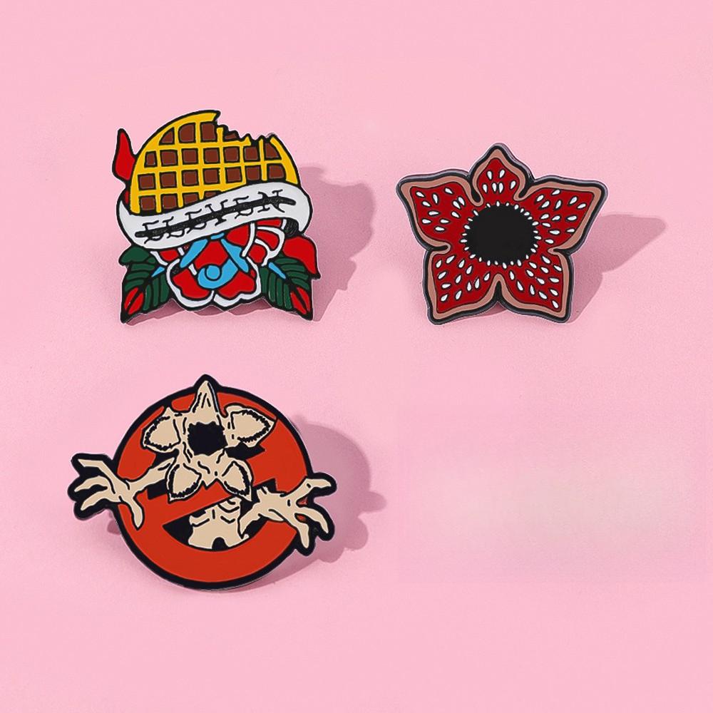 Sci-fi Horror American TV Series Enamel Pin Red Cannibal Flowers Christmas Lights Mug Brooches Lapel Badge Jewelry Gifts