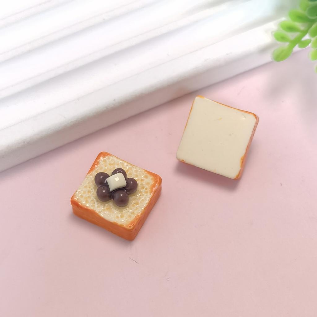 100pcs Cartoon Rabbit Bear Strawberry Mini Toast Bread Cookies Doll Play Accessories Miniature Food