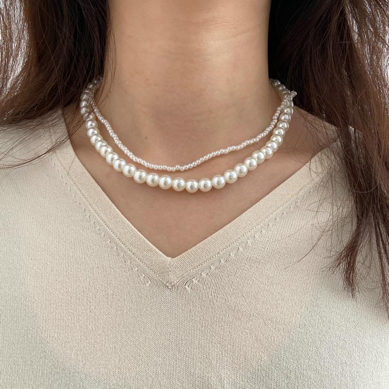 Hot-selling French Retro Pearl Multi-layer Stacked Wind Necklace Women's Fashion Temperament High-end Necklace