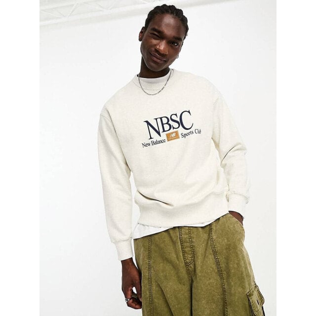 

Бежевый с круглым вырезом New Balance Athletics NB Sports Club