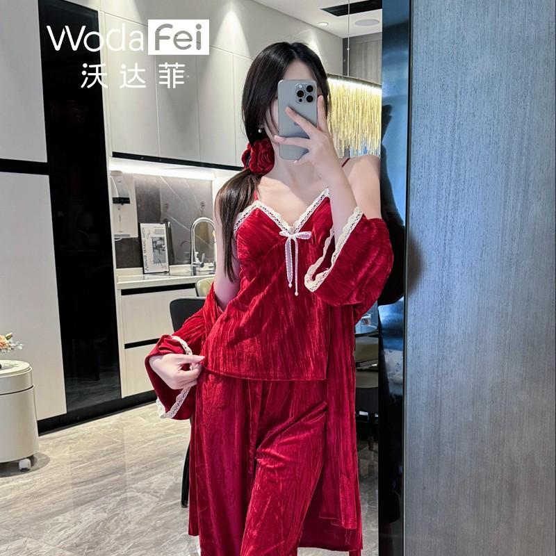 1011 autumn and winter new V-neck lace gold diamond fleece suspender trousers nightgown three-piece set girl style sweet loungewear