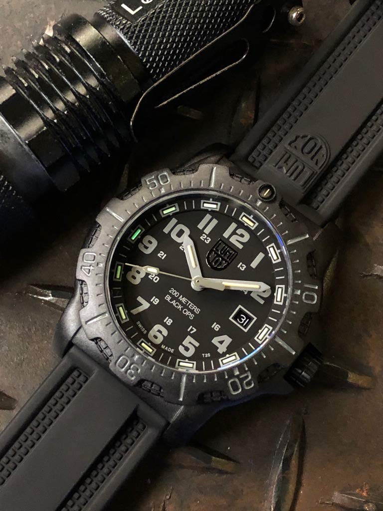 Relógio Masculino Luminox Série 8880 Black OPS, Oficialmente Importado, Preto