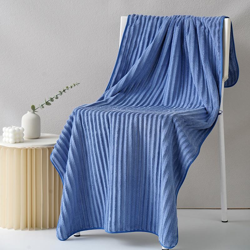 Coral Fleece Bath Towel, Thickened and Enlarged 90 * 170, Covering The Body. Adult Quick Drying and Absorbent Swimming Gift Bath Towel