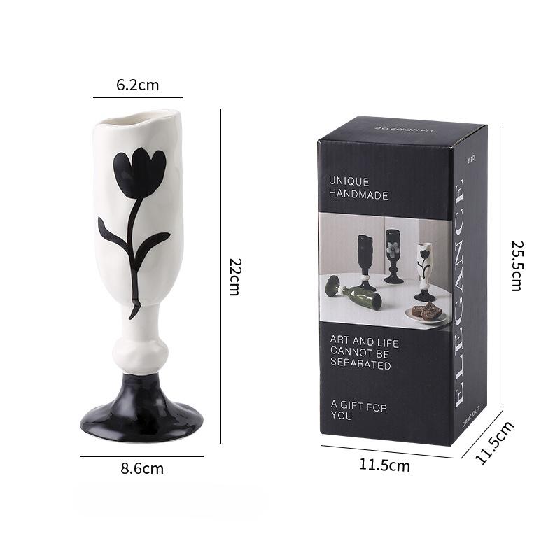 

Personalized Mug Hand Drawn Water Cup Coffee Dessert Shop Desktop Decoration High Footed Cup Ceramic Milk Container Holiday Gift 230ML