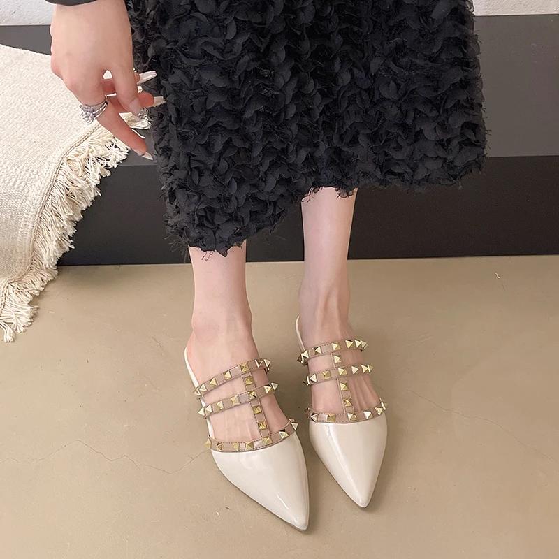 Fashion Pointed-toed semi-slippers for women's outward wear in summer New Baotou shallow mouth hollow rivet square heel cool mop