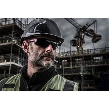 Lunettes de sécurité MILWAUKEE Performance Tinted Safety Glasses -4932471884-Lunette de chantier