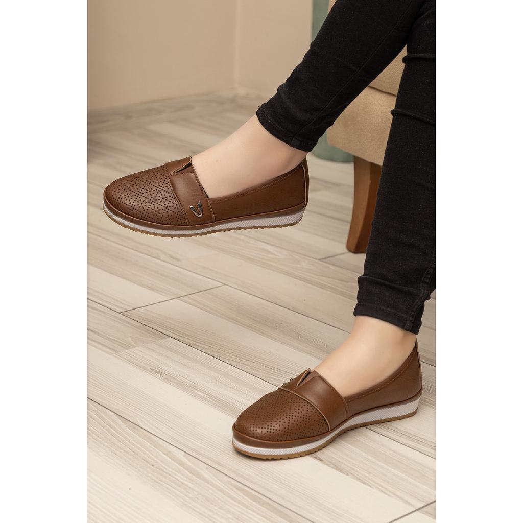 Orthopädische Ballerina-Schuhe aus weicher Haut für Damen mit perforiertem Kordelzug