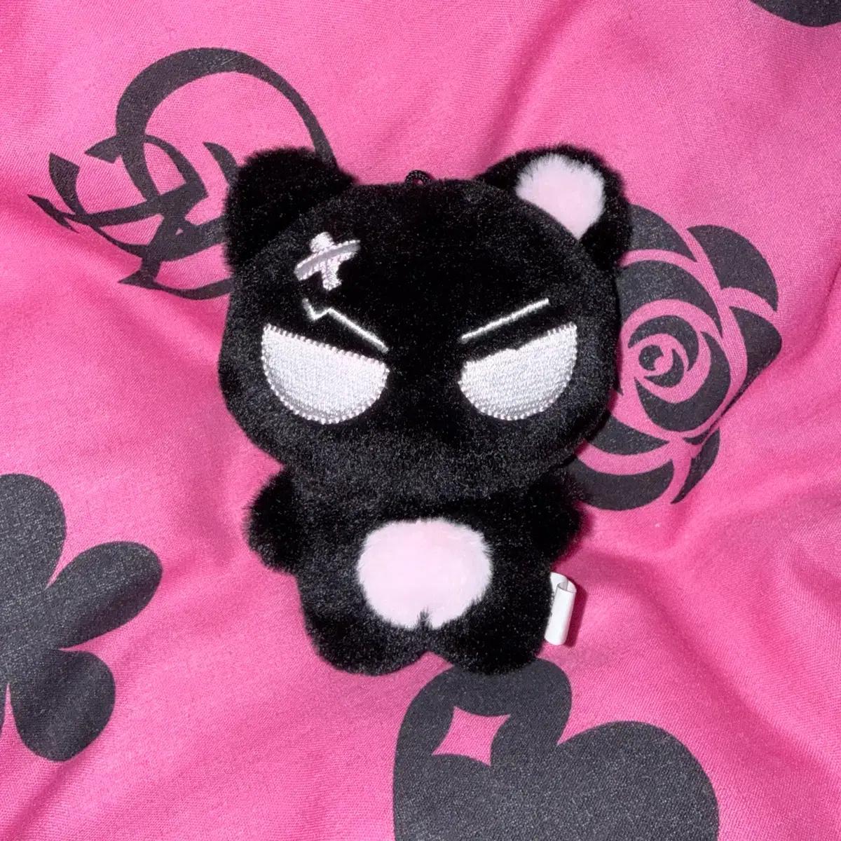 

&TEAM Nicholas Doll Strawberry Nyan Used