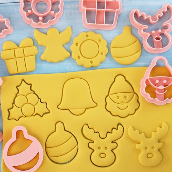 8Pcs Christmas Cookie Cutter Set 3D Mini Stamps for Baking DIY Press Molds