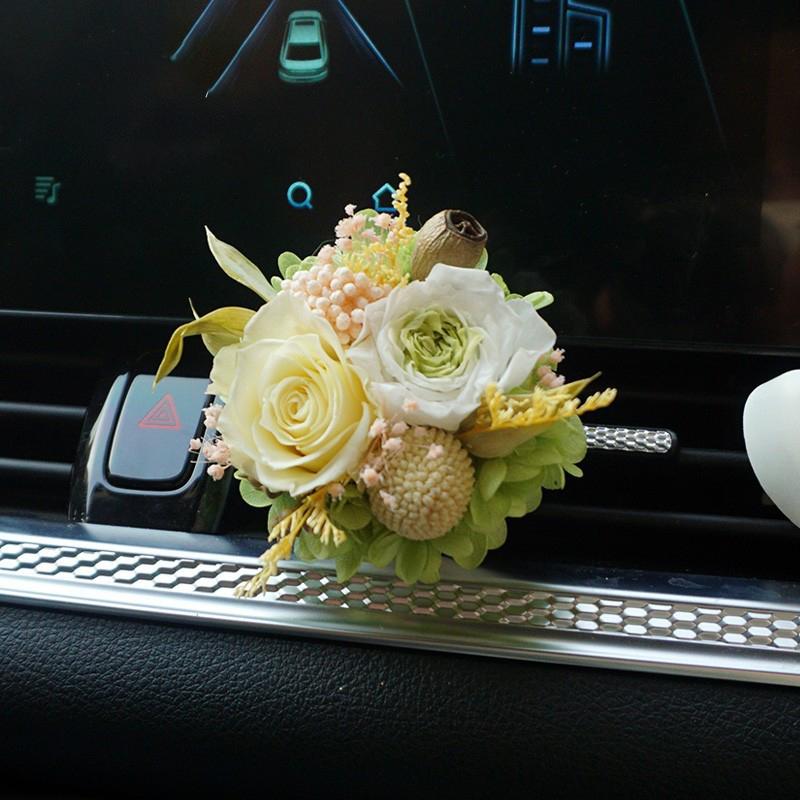 Car Aromatherapy Water Ornament,Air Vent Decoration Accessory with Perfume Diffuser,Creative Interior Decoration Vehicle