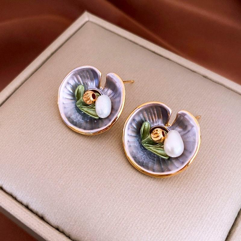 Silver Needle Zircon Earrings Retro Light Luxury Court Style Stud Earrings Niche High-end Earrings