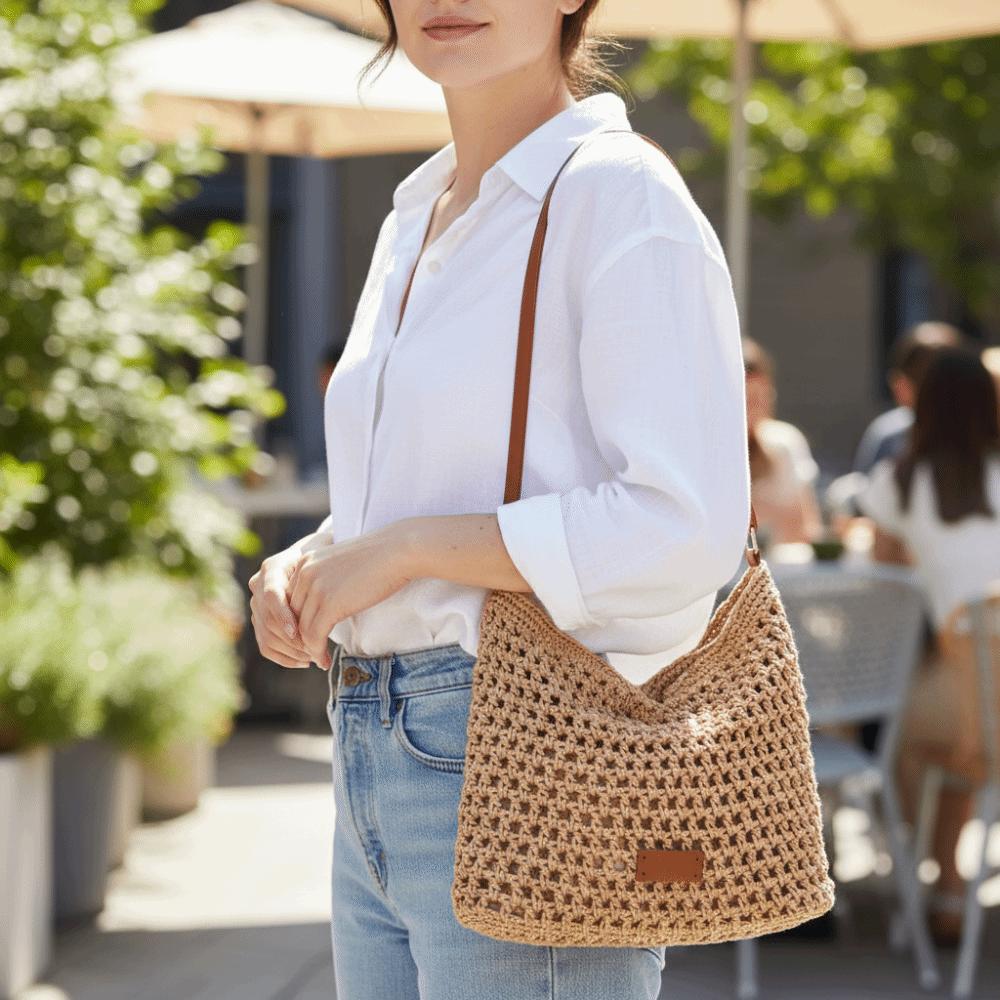 Fashion Large Capacity Shoulder Bag Hollow Out Bucket Shape Straw Bag Solid Women's Bag