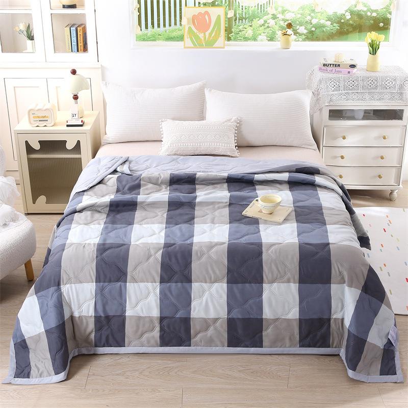 2026 Summer Thin Comforter Soft Air-Conditioned Four Season Comforter Machine Washable Single Double Blanket Ultrasonic Quilted Quilt 100×150cm