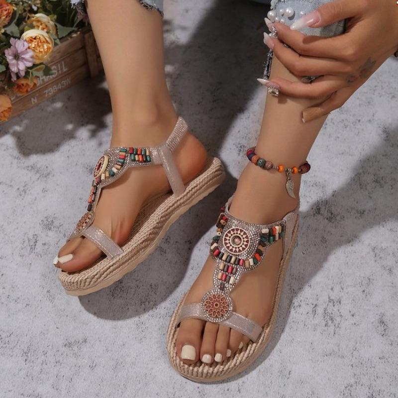 Round-toed Sandals for Women Are Versatile Shoes
