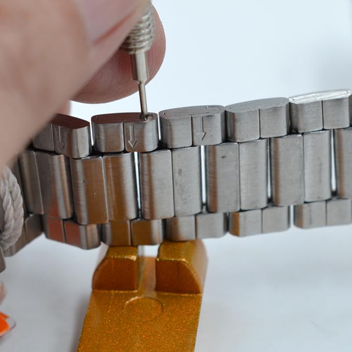 Metal Watch Band Link Adjust Slit Strap Bracelet Chain with Replacement Pins Remover Adjuster Repair Tool Kit