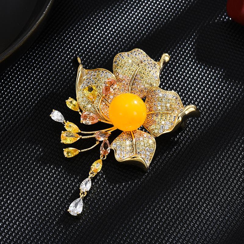 Luxury High-End Fringed Beeswax Flower Corsage Creative Temperament Plant Brooch Pin Elegant Coat Accessories