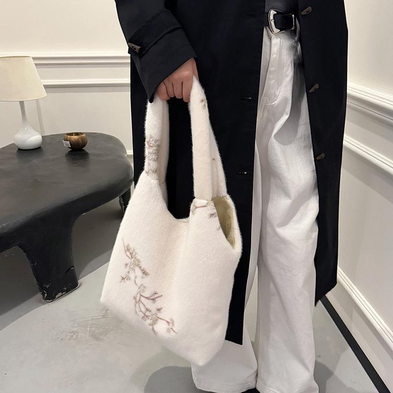 Korean Style Winter 2025 Plush Handbag - Versatile Single Shoulder, Large Capacity, Chinese Design