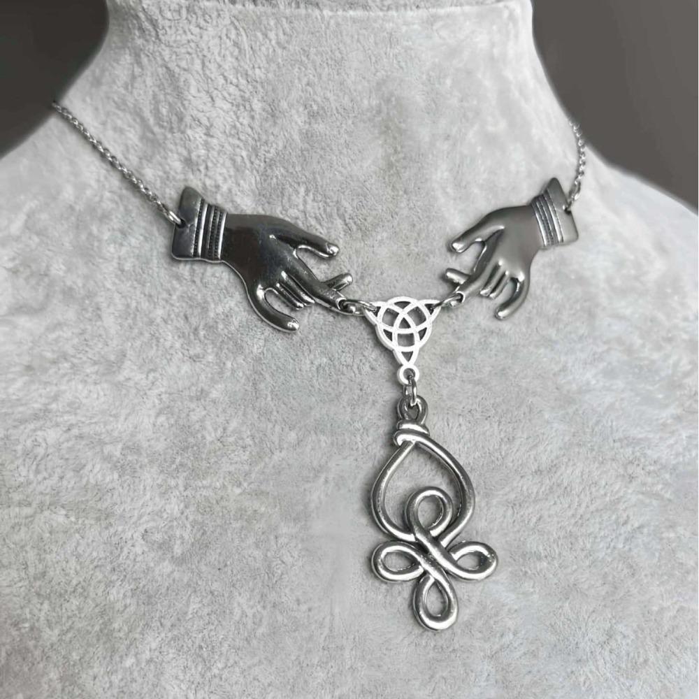 Original Design Sliver Color Both Hands Hollowed-out Celtic Knot Pendant Necklace for Women Halloween Party Gothic Witch Jewelry
