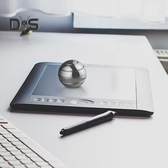 Jucărie Cinetică de Birou Metalică pentru Copii Adulți Iluzie Optică Corp Întreg Jucărie Fidget Spinner Minge Giroscopică de Birou pentru Reducerea Stresului