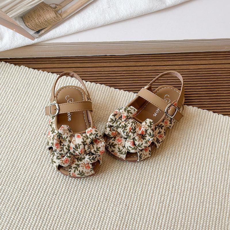 Summer 2026 Girls  Soft Sole Closed-Toe Embroidered Princess Sandals - Non-Slip, Hollow Design Size 23