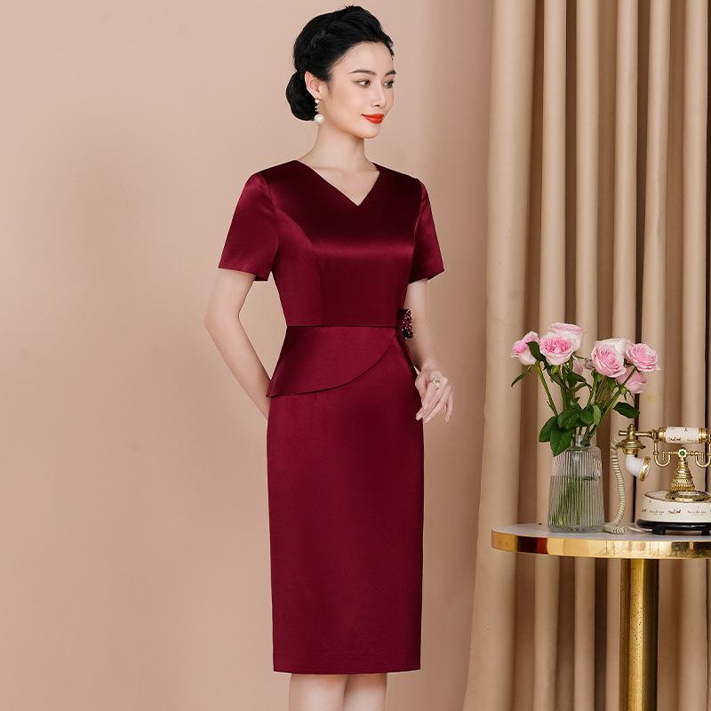 Elegant Autumn V-Neck Slimming Acetate Dress for Moms