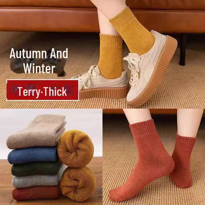 "Plush Thick Winter Mid-Tube Terry Socks: Cold-Resistant Towel Floor Socks for Men and Women"
