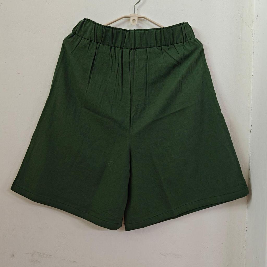 Summer Elastic Waist Cotton-Linen Capris with Wide Legs and Retro Solid Color