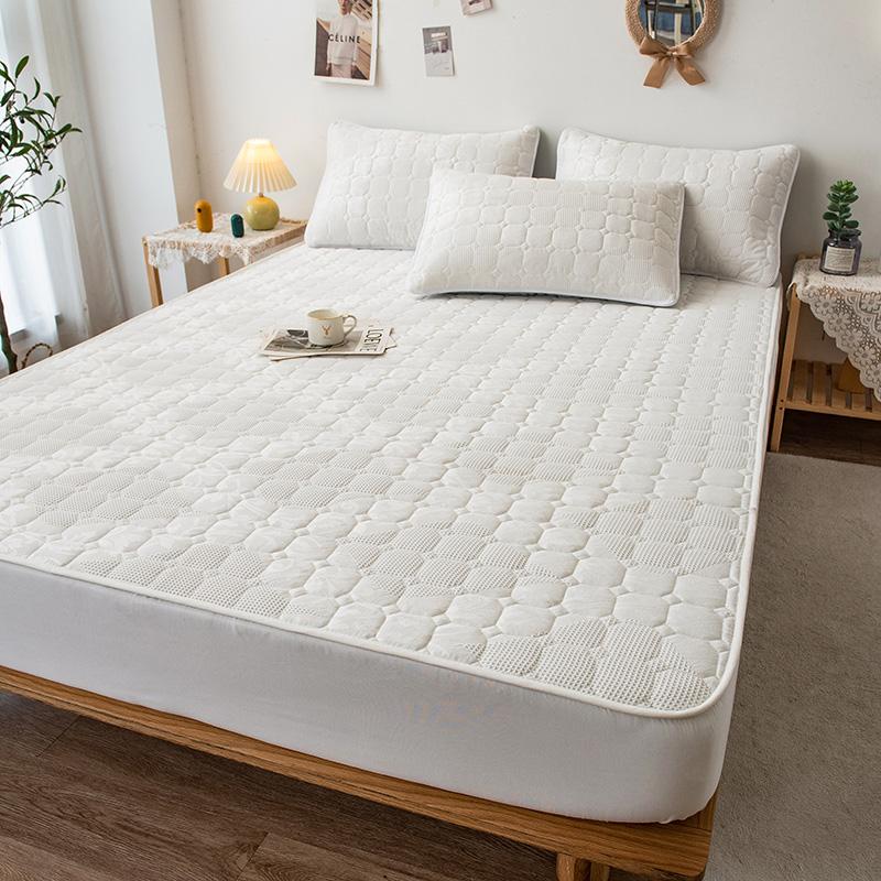 Safe Waterproof Mattress Cover Protector Breathable Comfortable Embroidered Bedding Mattress Bed Cover Fitted Sheet Washable