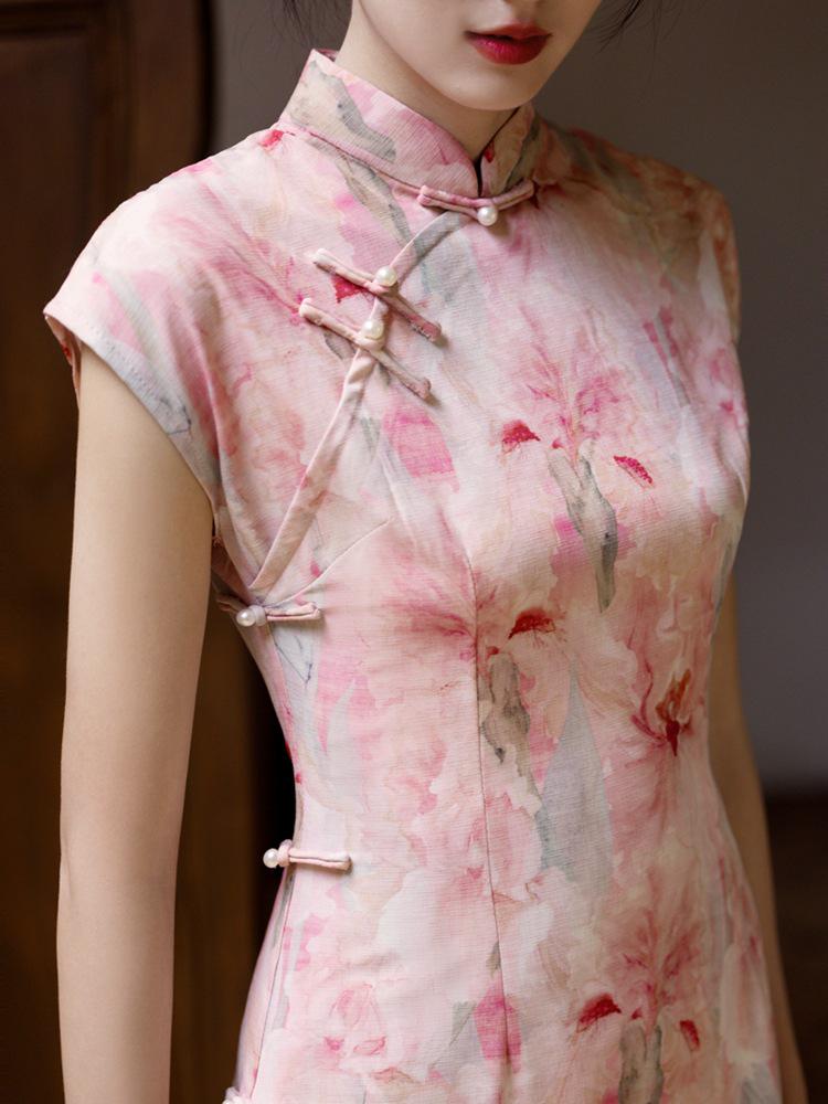 Jinxiu Yifen Se Sleeveless Qipao: Summer 2025 Plus-Size Slimming Dress for Women
