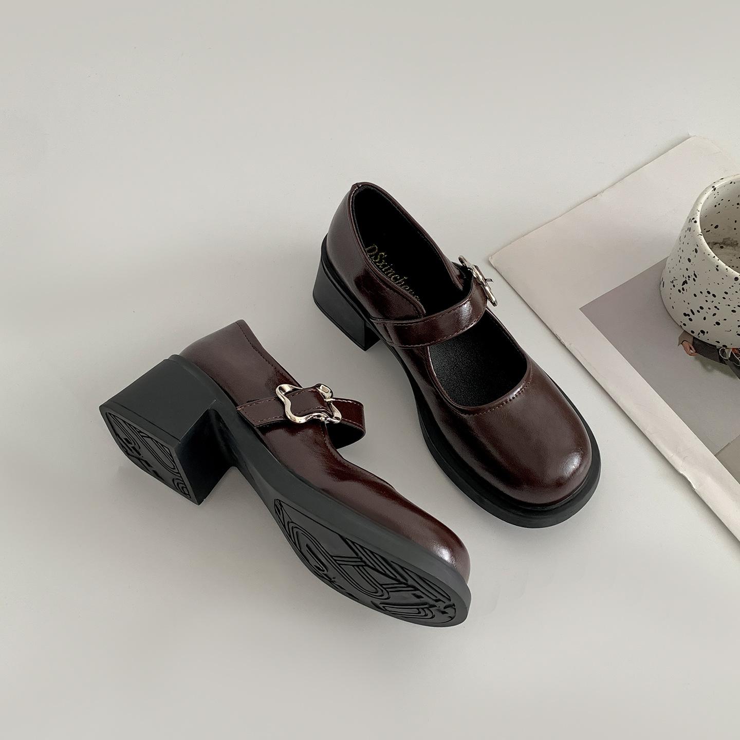 

Queen Fan Yinglun retro thick heel small leather shoes women s 2025 new summer skirt versatile Mary Jane single shoes 40 коричневый