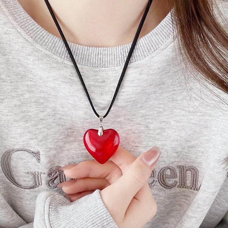 Y2k Fashion Leather Rope Black Red Heart Pendant Necklace For Women Men Antique Silver Color Jewelry Accessories Daily Wear