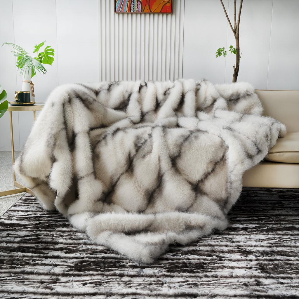 Luxury Faux Fur Blanket High-end Bed Fox Fur Blankets For Beds Plaid on The Sofa Cover Decoration Home Blankets And Throws