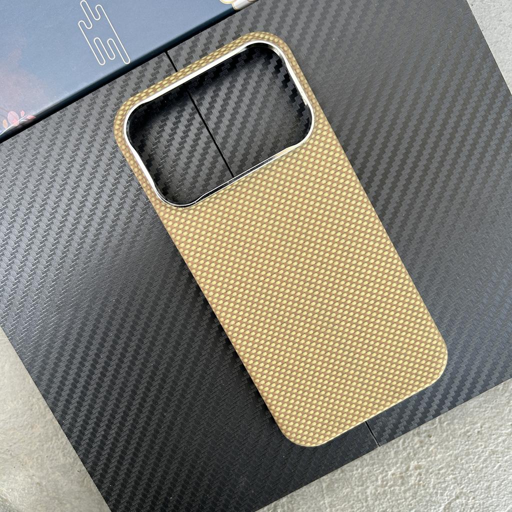 For iPhone 17 Pro / 17Pro Max Ultra Thin and Light Magnetic Real Aramid Kevlar Carbon Fiber Phone Case with Magsafe /Metal Lens