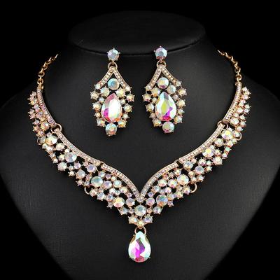 Lüks Kristal Retro Takı Seti: İddialı Kolye & Ziyafet Elbisesi Aksesuarları
