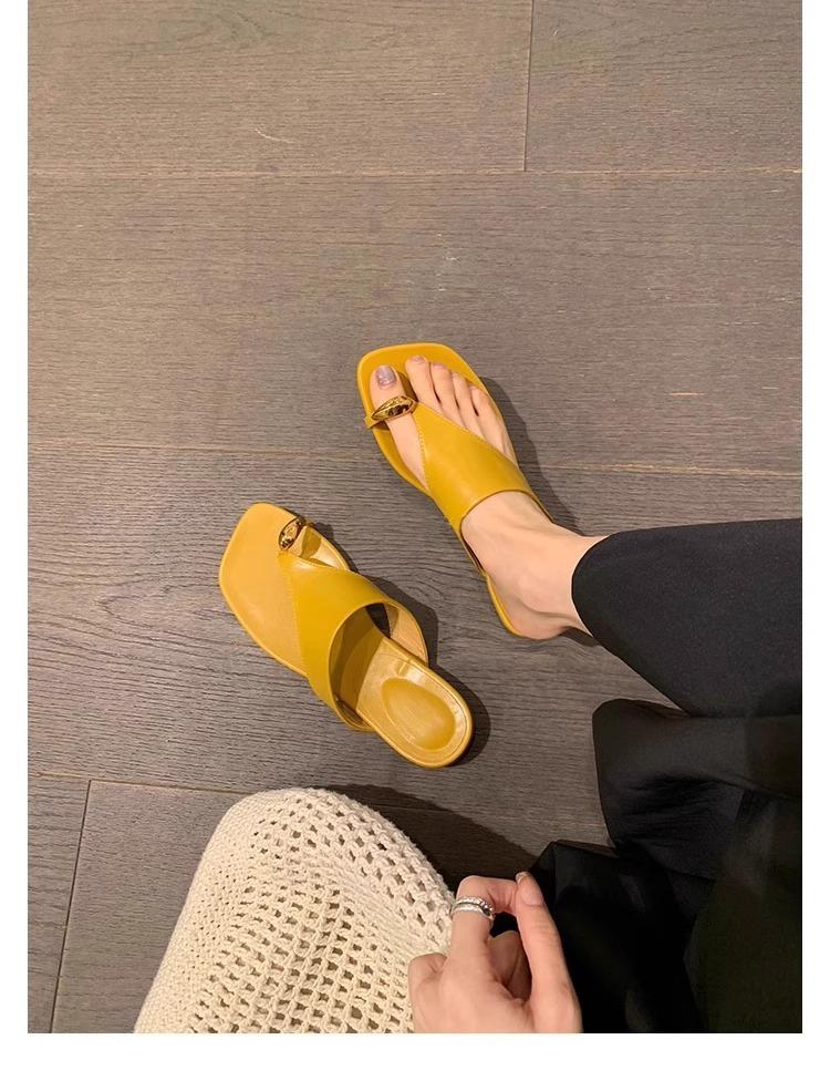 French flat-bottomed set of toe cool slippers for women's 2025 summer new outer wear, toe square head versatile casual open-toe cool slippers