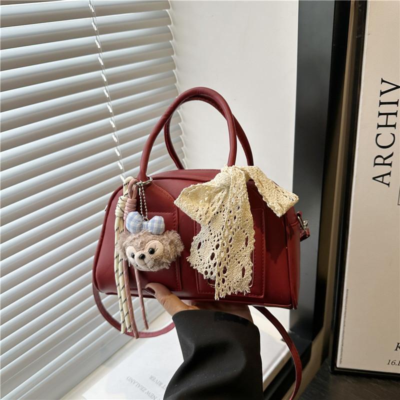 Large-capacity commuting leisure solid color pillow bag portable shoulder bag fashionable high-value beautiful messenger bag women