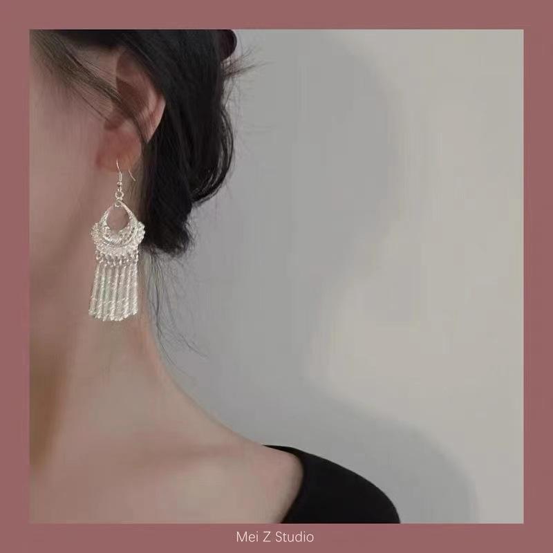Retro Ethnic Style Miao Silver Fringed Earrings High-End Bohemian Earrings Tourist Attractions Fashion Versatile Earrings