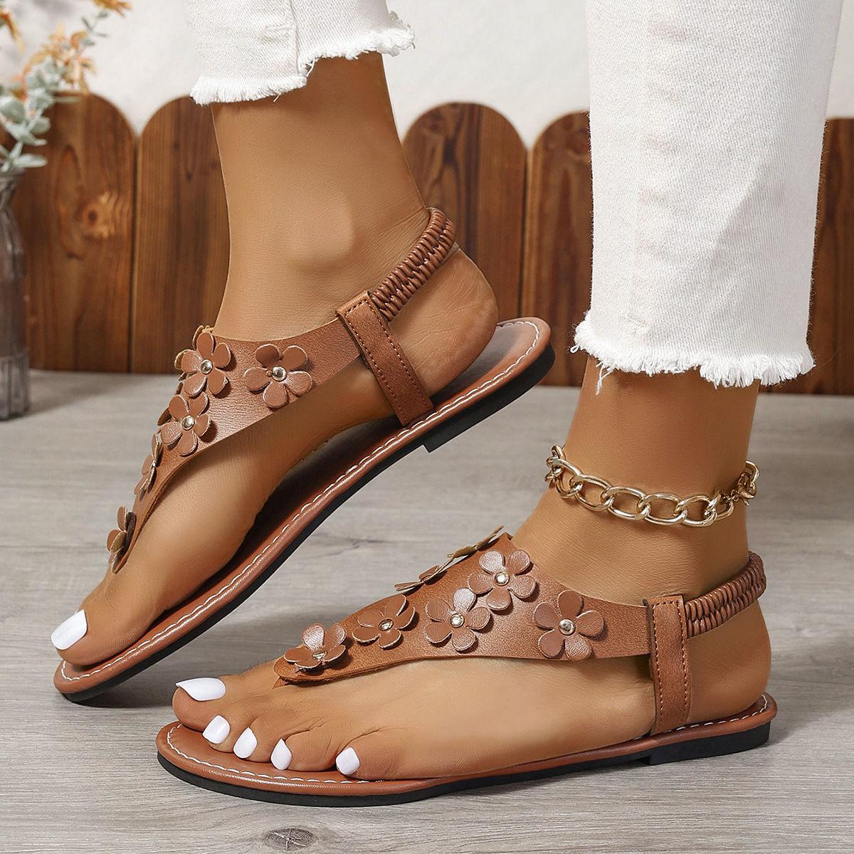 

Foreign trade large size sandals women s bohemian pinched feet summer new pinched toes flower flat bottom low heel European and American herringbone 43 светло-коричневого