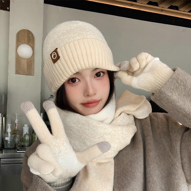 Winter Strickmütze und Schal Set mit Ohrenschutz für Damen Stilvolle Wärme und winddichter Komfort