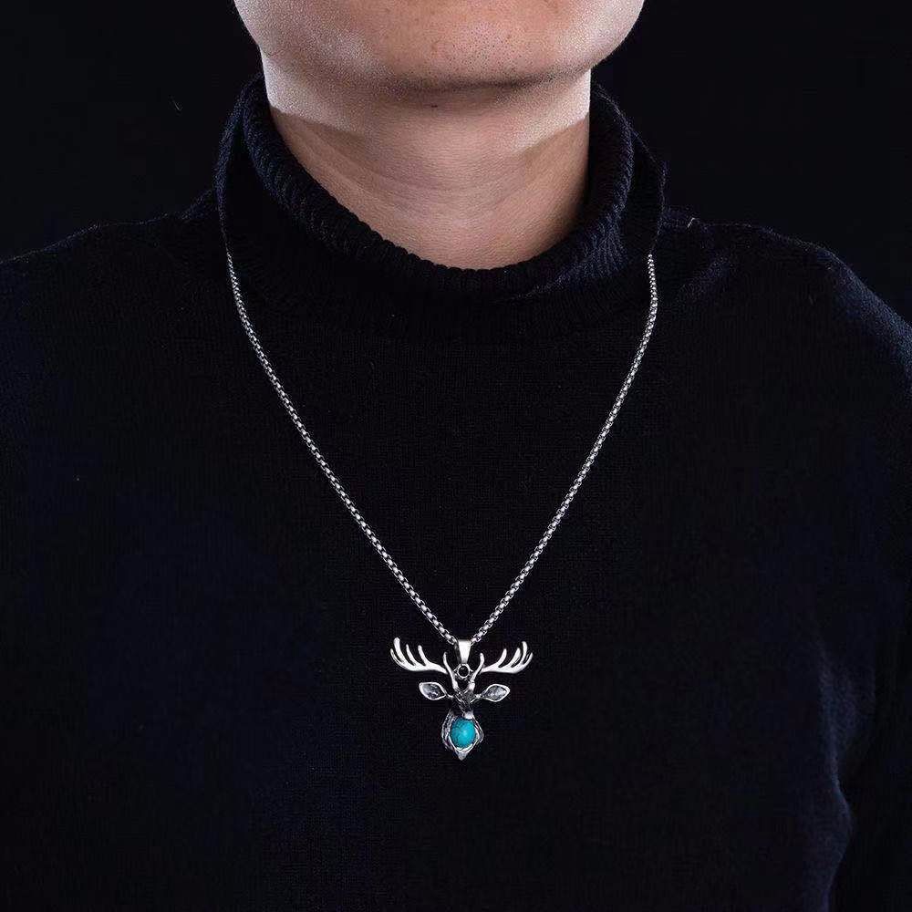 

Gift Titanium Steel Women Deer Bull Head Necklace Clavicle Chain Men Necklace Fashion Jewelry