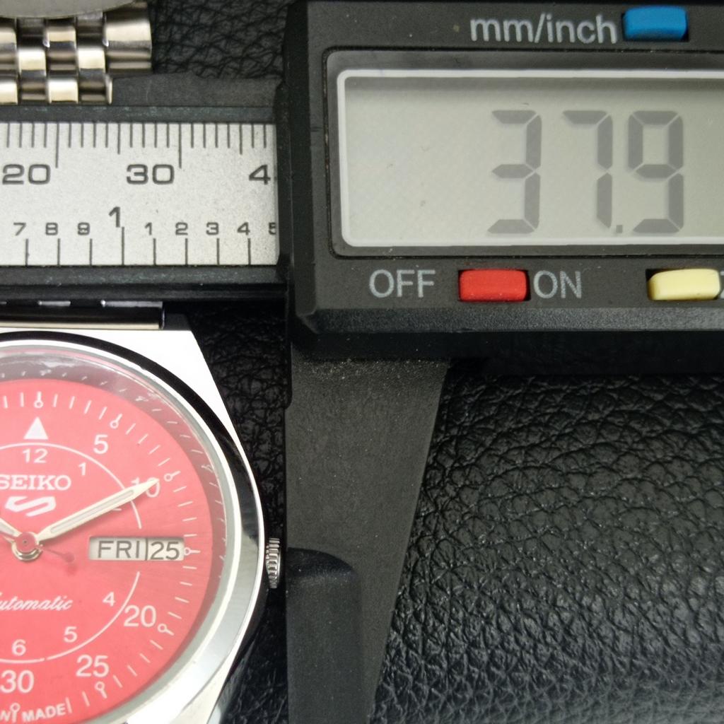 REFURBISHED SEIKO 5 AUTOMATIC 6309A VINTAGE JAPAN MENS RED DIAL WATCH a442206-1