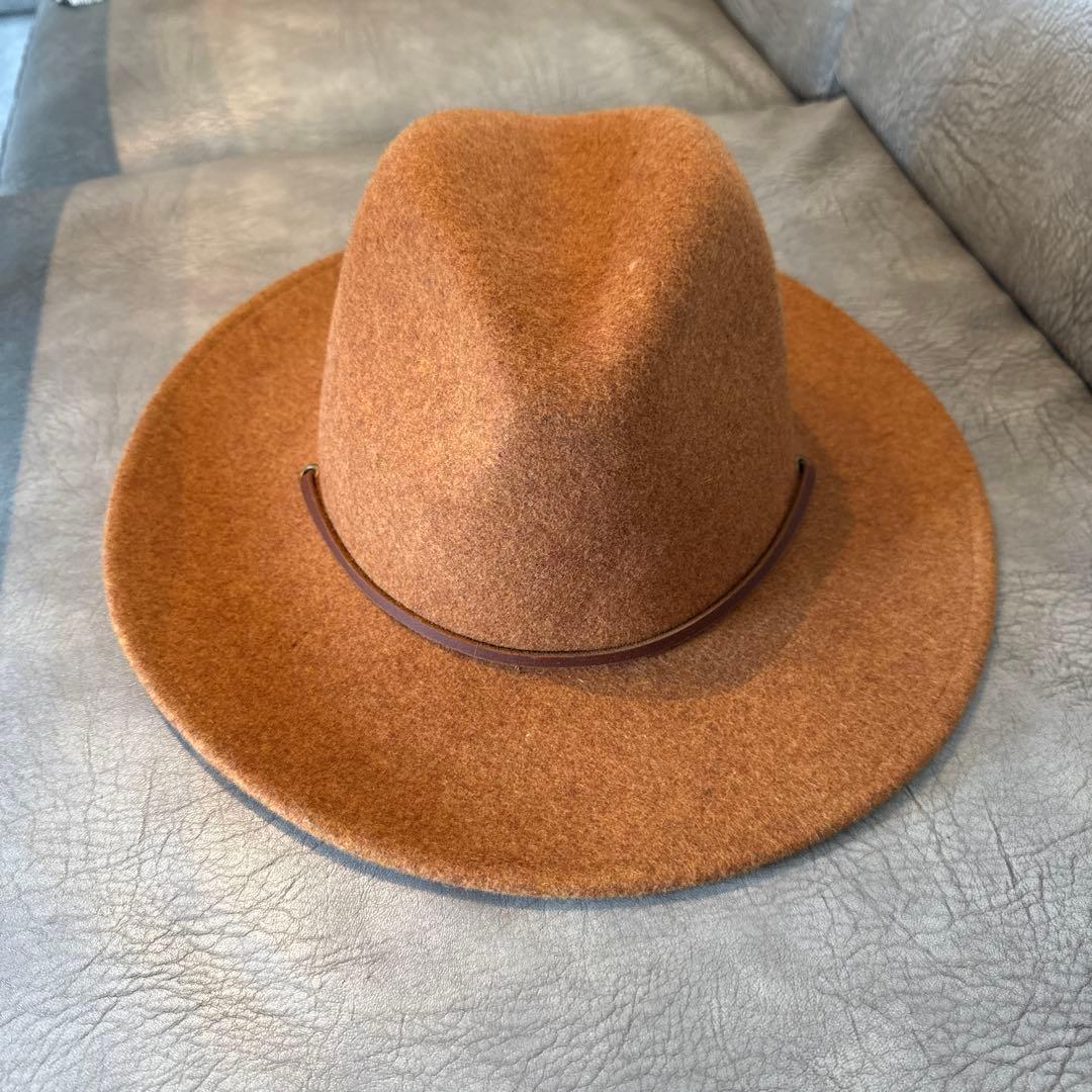 Used Wool felt hat brown with leather band