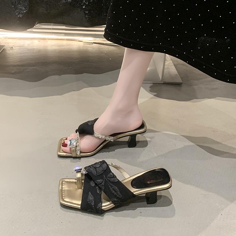 

Fashion 2025 New Style Pink Women Slippers Sandals Fashion Pearl Bowknot High Heels Shoes Summer Mule Slides Pumps 35 чёрный