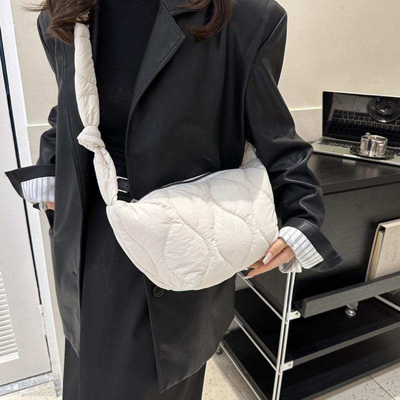 Female Puffer Shoulder Bag Trendy Soft Down Pillow Shopper Bag with Zipper Quilted Simple Crossbody Bag for Teenage Girls